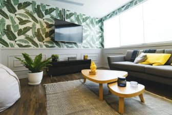 Jakie są pomysły na ścianę w salonie? ?️ 6