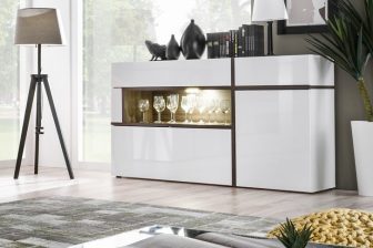 komoda z witryną do salonu