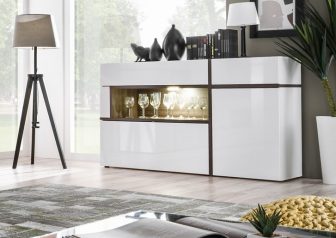 komoda z witryną do salonu