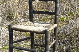 Jak odnowić krzesło? Podpowiadamy w 3 krokach. 6