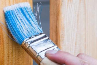 Malowanie mebli z okleiny