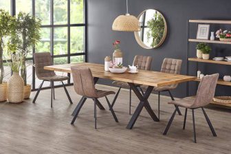 Stół z grubym blatem z grubymi nogami loft