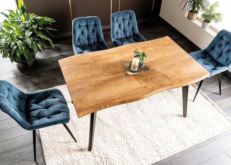 Stoły i krzesła w Kłodzku