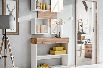 Nowoczesna konsola z lustrem do przedpokoju