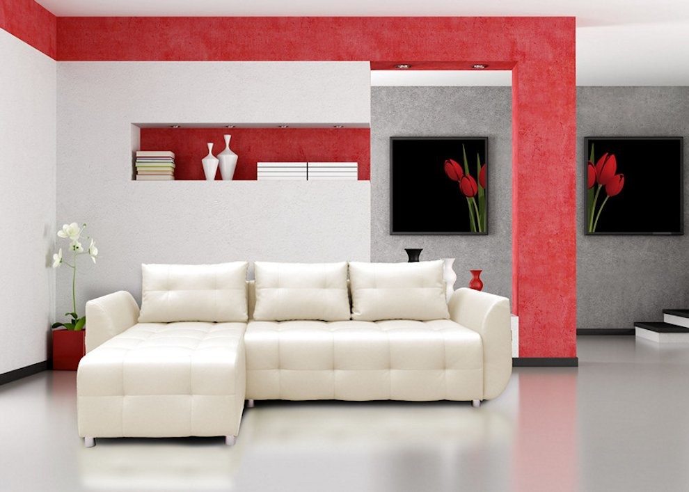 Mały narożnik kremowy w salonie