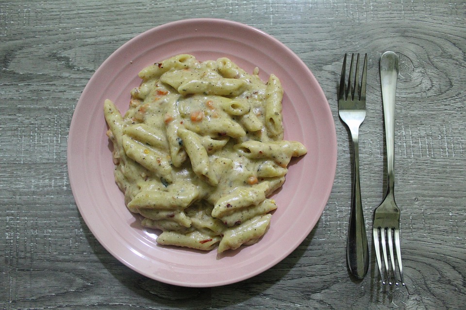 Czy szara kuchnia z drewnem to modne połączenie? 5