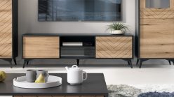 Loft szafka RTV na nóżkach z dekorem DORATO 103 cm