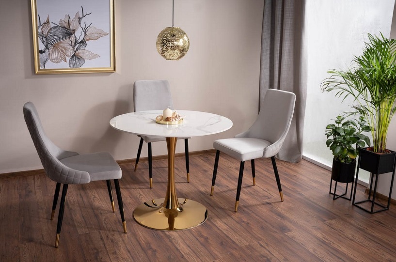 Stół okrągły na jednej nodze