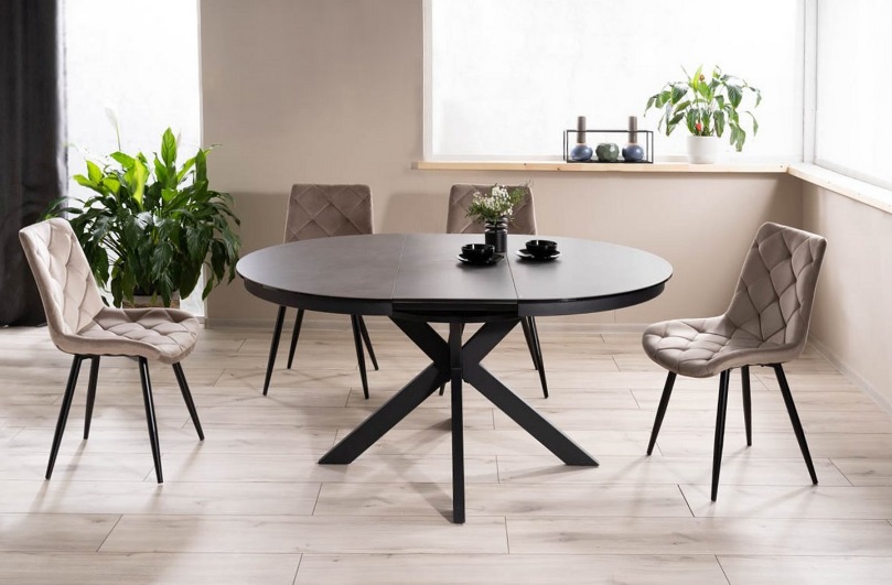 Stół z 6 krzesłami