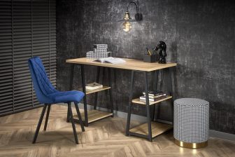 Stylowe biurko loft na tle aranżacji loftowej