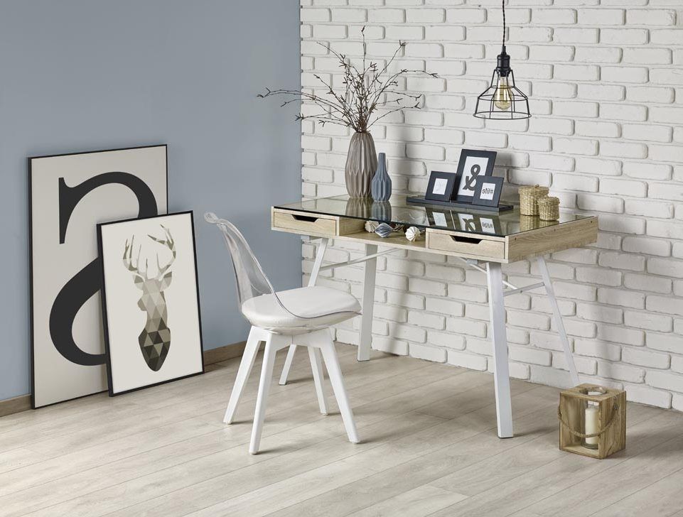 W jakich wnętrzach sprawdzi się biurko skandynawskie? 7