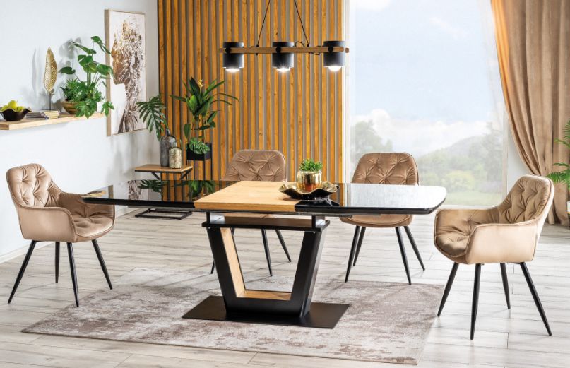 Elegancji stół do jadalni z wygodnymi stołami