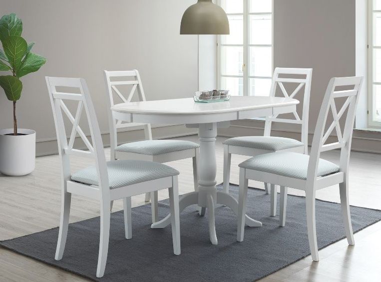 Rozkładany owalny biały stół prowansalski z krzesłami