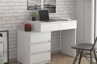 Białe biurko z szufladami 90 cm