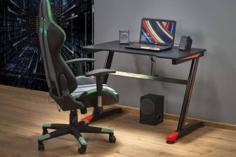 Biurko dla gracza z fotelem obrotowym