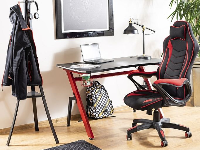 Czy warto kupić biurko gamingowe LED? 10