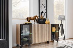 Komoda lamelowa ze szklanymi drzwiczkami