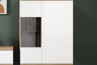 Niska witryna ze szkłem w stylu skandynawskim PRIMAVERA 90