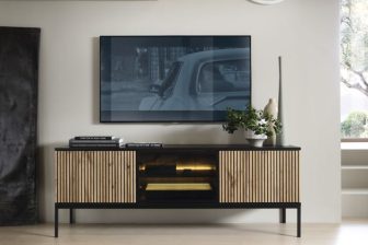 Szafka RTV z szybą pod telewizor ENRICO 153 cm