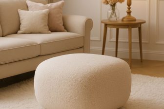 Półokrągła pufa do kanapy