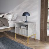 Jasnoszara szafka nocna ze złotymi nogami