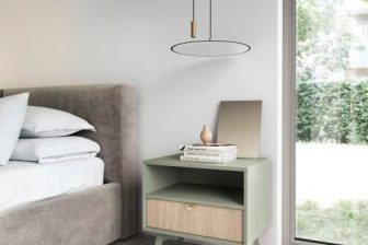 STolik nocny z szufladą na wysokich nogach