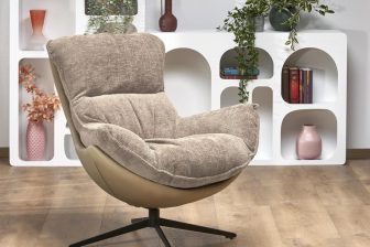 Mega wygodny fotel beżowy do salonu