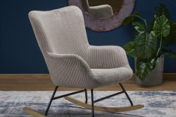 Szary fotel na płozach sztruks