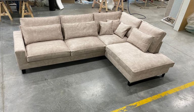 Outlet meblowy – jak znaleźć idealne miejsce na zakupy?