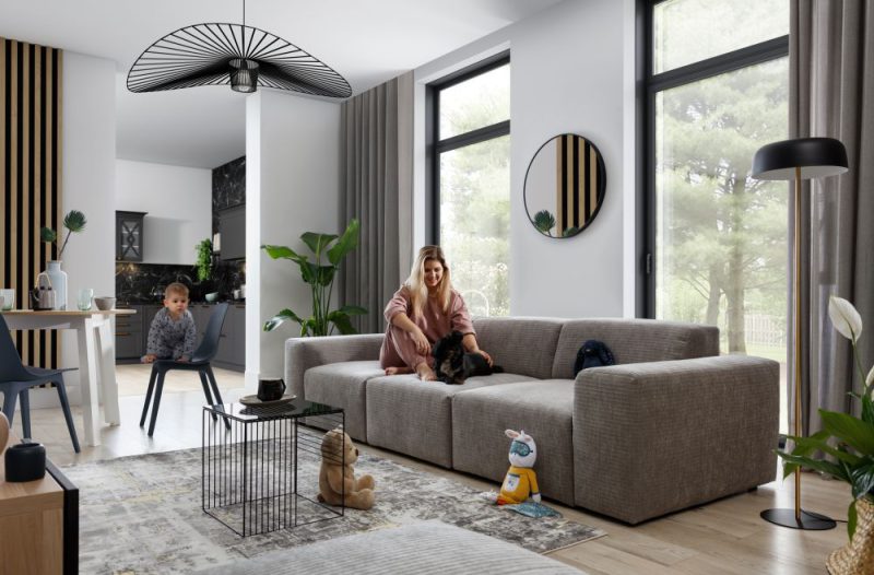 Sofa z szerokim siedziskiem