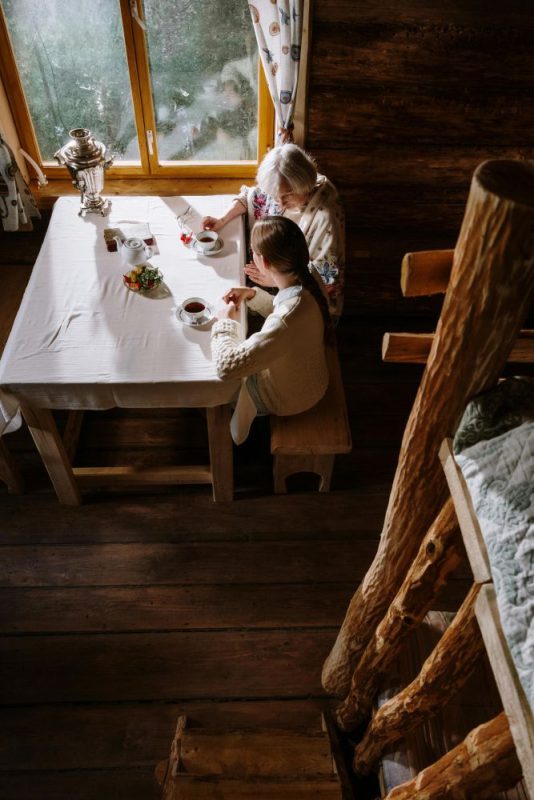 Stoły w starym stylu