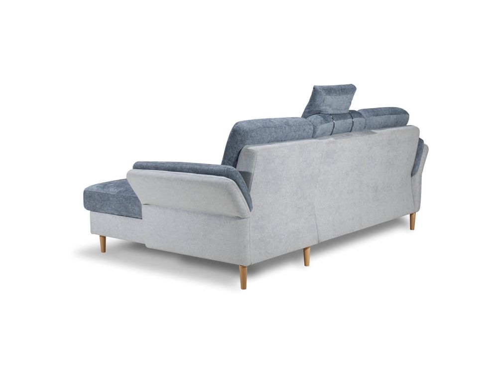 Narożnik na środku salonu