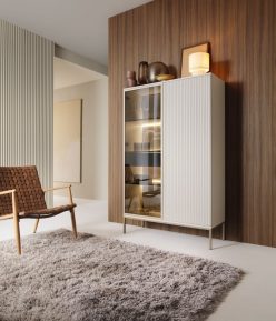 Duża kaszmirowa witryna z podświetleniem LED