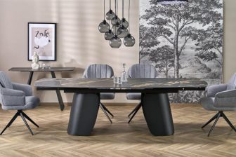 Stół z czarnego marmuru