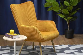 Wygodny fotel musztardowy tkanina w prążki