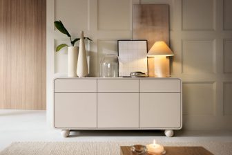 Duża komoda kaszmir otwieranie bezuchwytowe oglągłe nogi