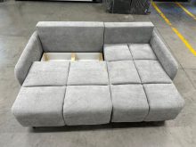 Mały narożnik na nogach z funkcją spania TOKYO 11