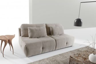 Nieduża sofa z dużą powierzchnią spania