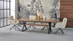 Olbrzymi stół rozkładany