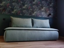 Kanapa z materacem do spania jak na łóżku