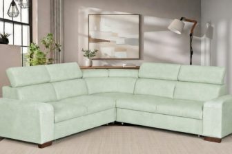 Komfortowy narożnik z funkcją spania z regulowanymi zagłówkami