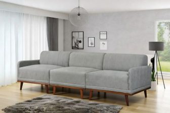 Ponadczasowy wypoczynek 3 osobowy na wysokich drewnianych nogach